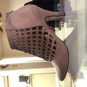 Lattice Heel in faux suede